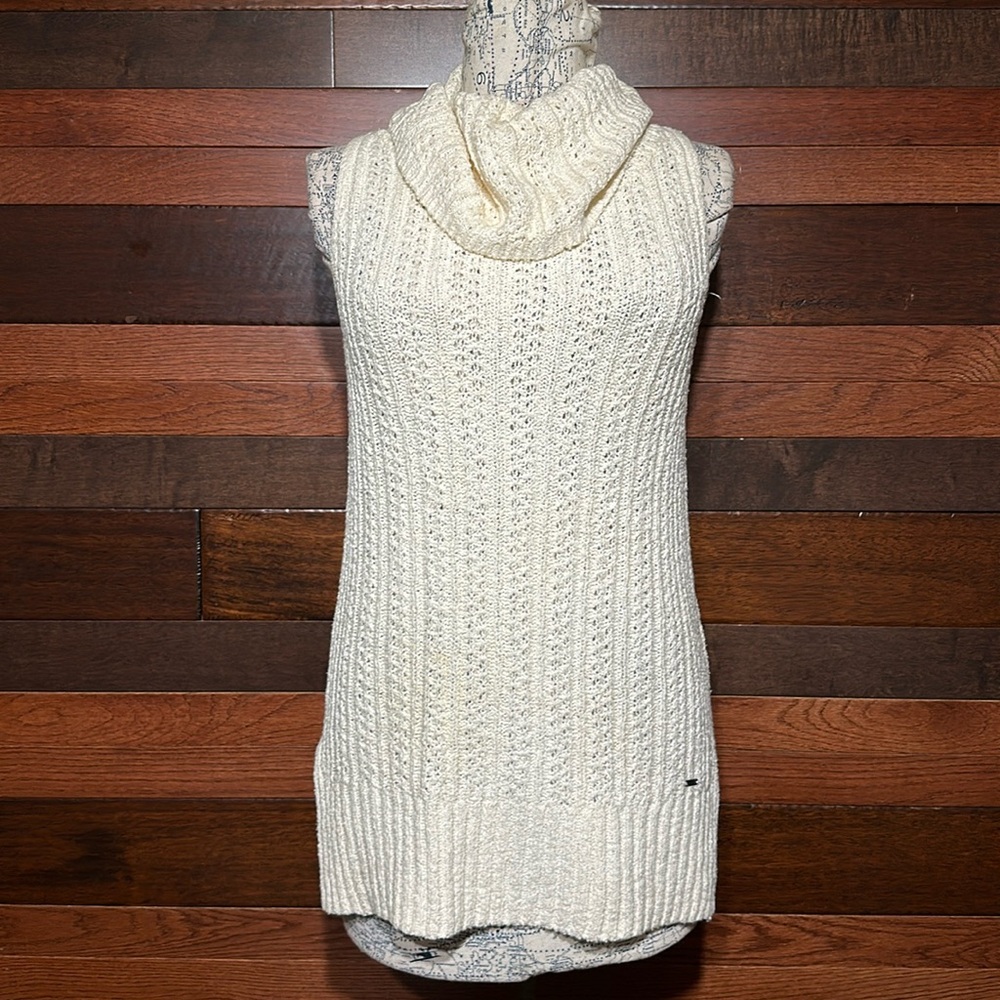 Hollister Light Cream Ribbed Knit Sleeveless Cowl Turtleneck Sweater